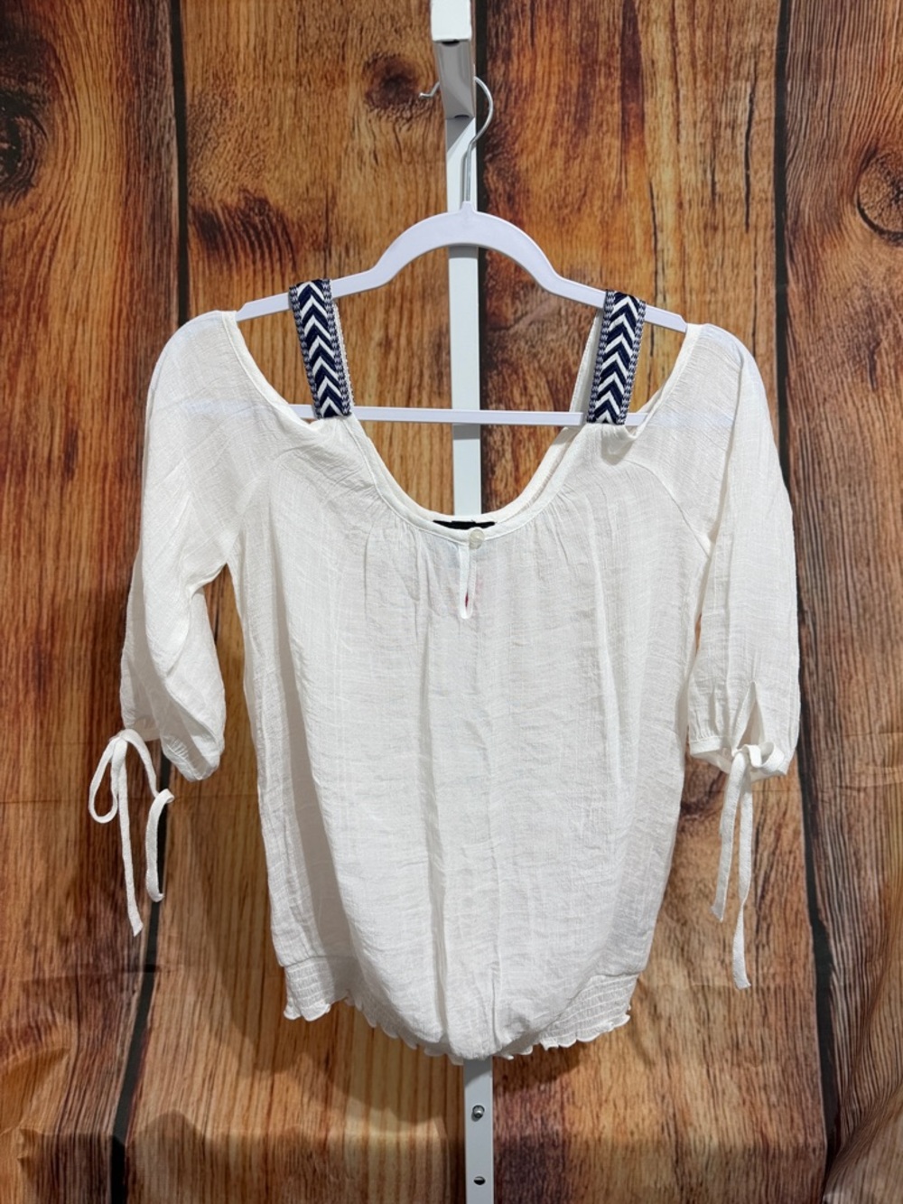 Amy Byer Cold Shoulder Blouse Size M